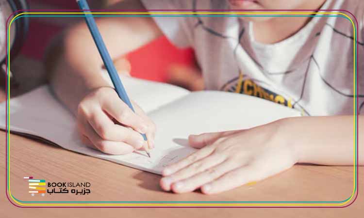 ویژگی های دفتر مشق فانتزی